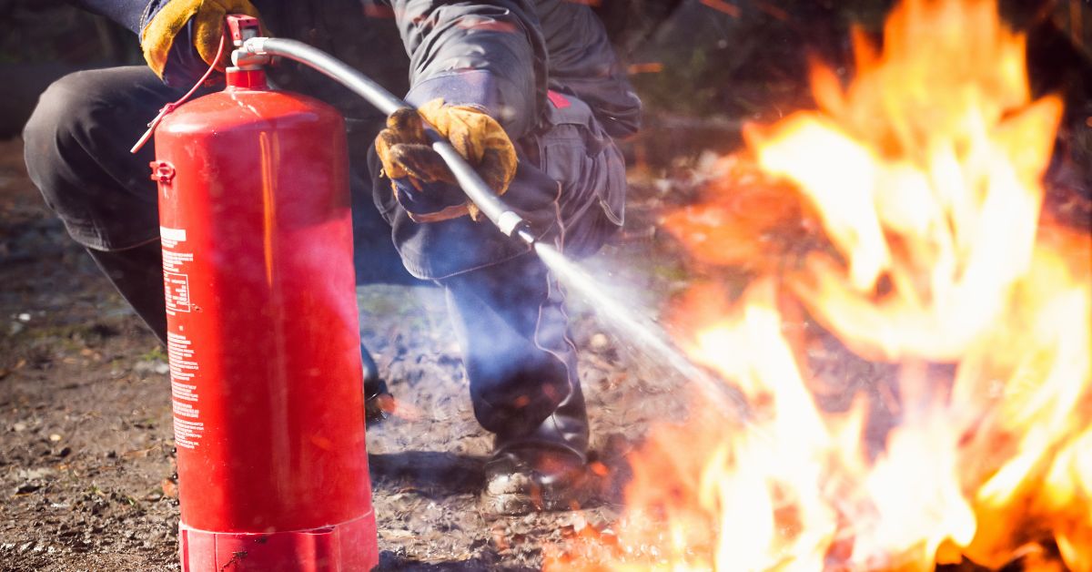 how to use a fire extinguisher