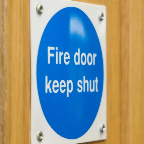 fire door keep shut sign