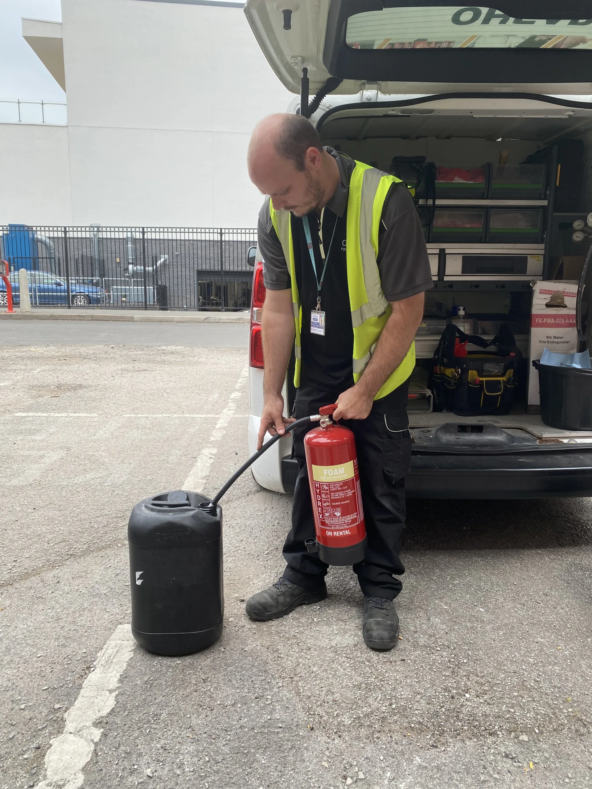 Discharge testing for a foam fire extinguisher